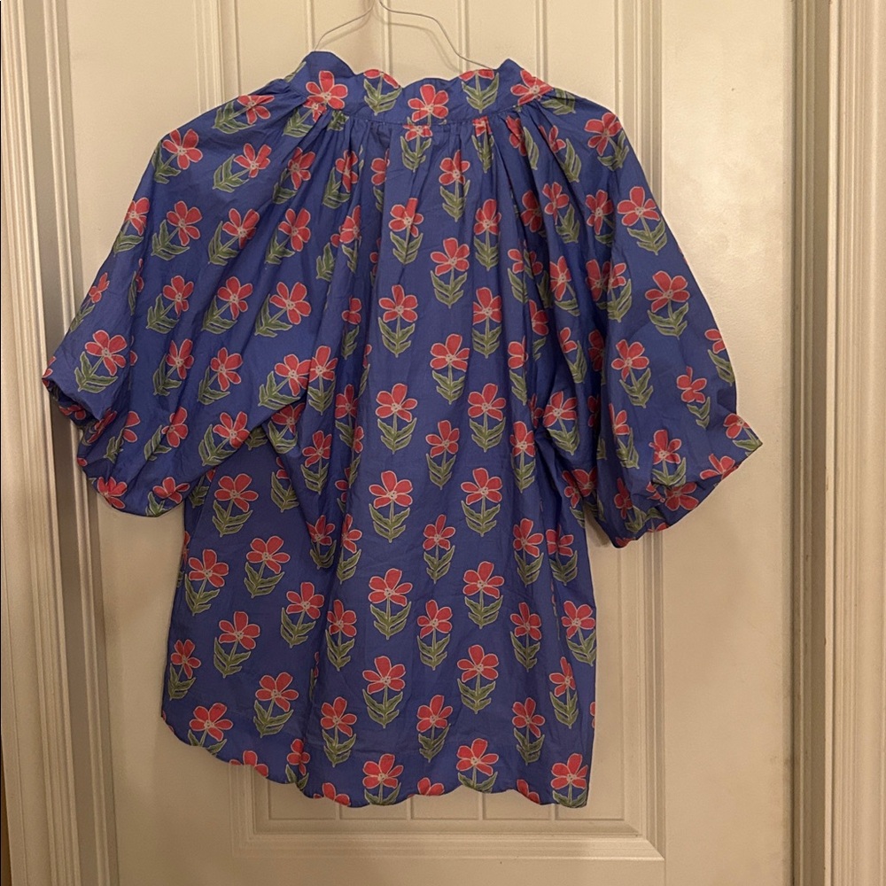 Umgee Blue Floral V-Neck Short Sleeve Blouse - Picture 5 of 6